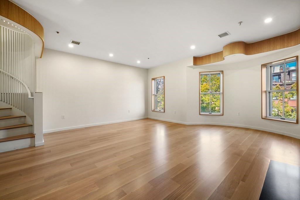 50 Rutland Square, Unit PH5 Boston, MA 02118 - Photo 3 of 33 Gallery Image 3
