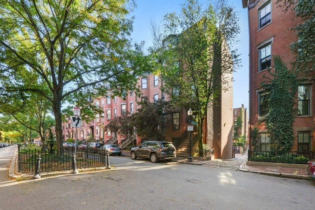 50 Rutland Square, Unit PH5 Boston, MA 02118 - Photo 32 of 33 Gallery Image 32