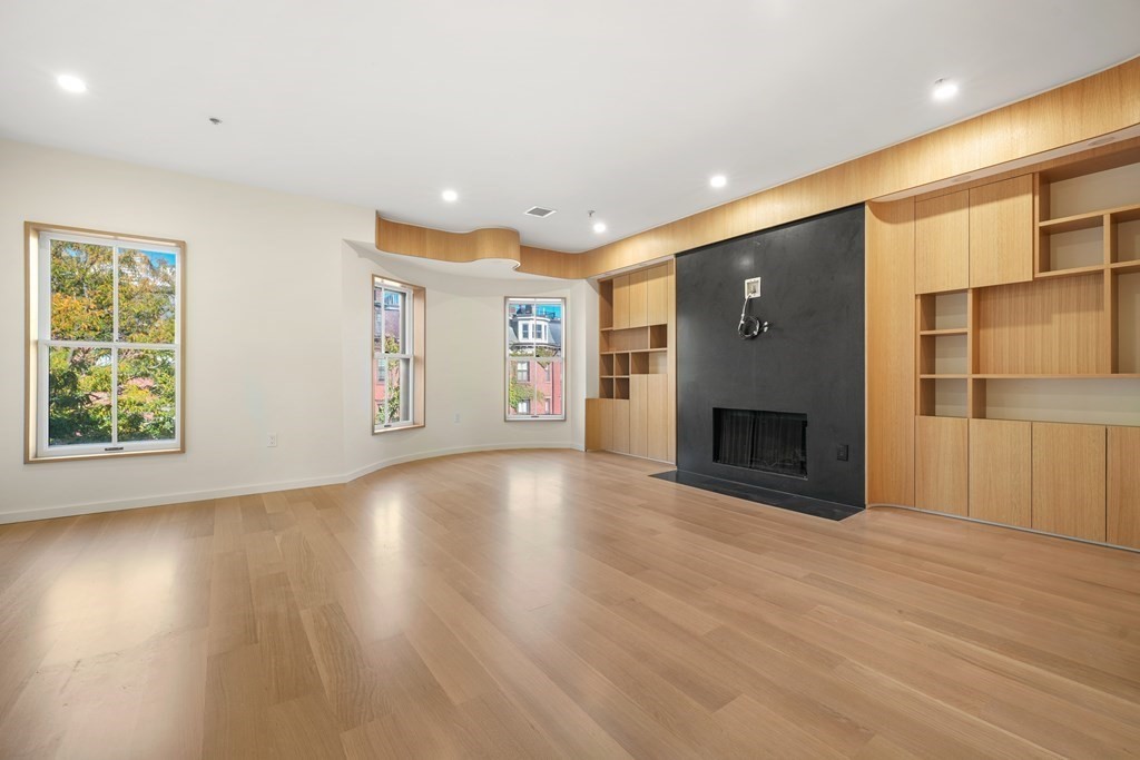 50 Rutland Square, Unit PH5 Boston, MA 02118 - Photo 8 of 33 Gallery Image 8