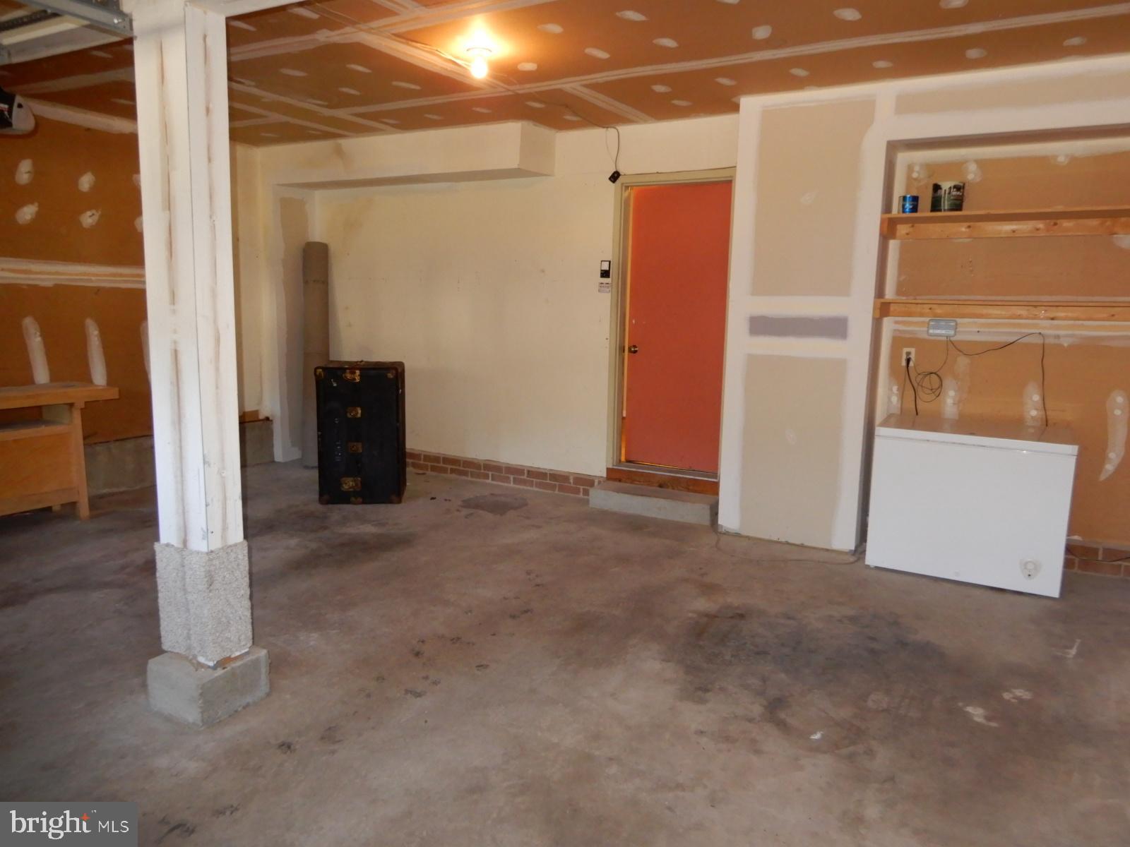 7014 Maple Tree Lane Springfield, VA 22152 - Photo 20 of 56 a view of empty room