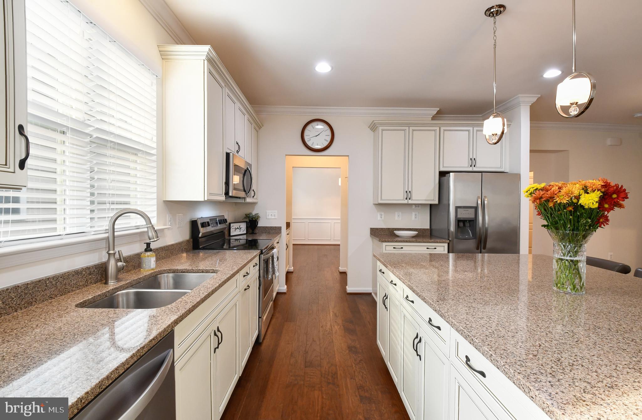 12413 Ruby Red Drive Fredericksburg, VA 22407 - Photo 18 of 54 42" upgraded cabinets w/ Crown. Soft close drawer