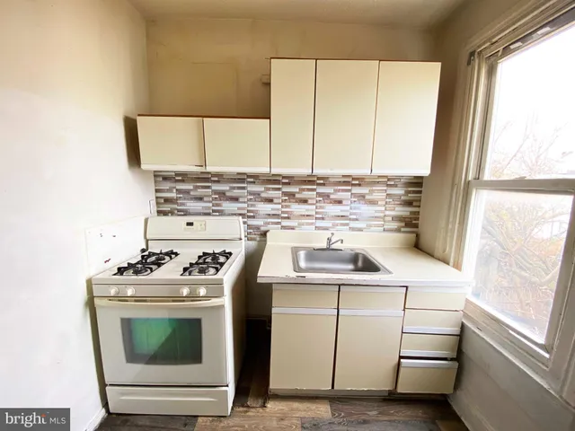 $750 | 3454 North Water Street, Philadelphia, PA 19134