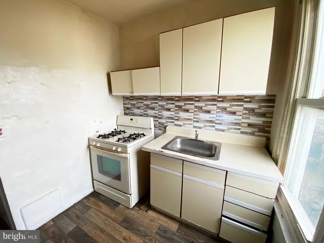 $750 | 3454 North Water Street, Philadelphia, PA 19134