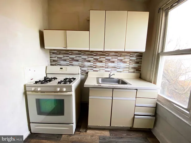 $750 | 3454 North Water Street, Philadelphia, PA 19134