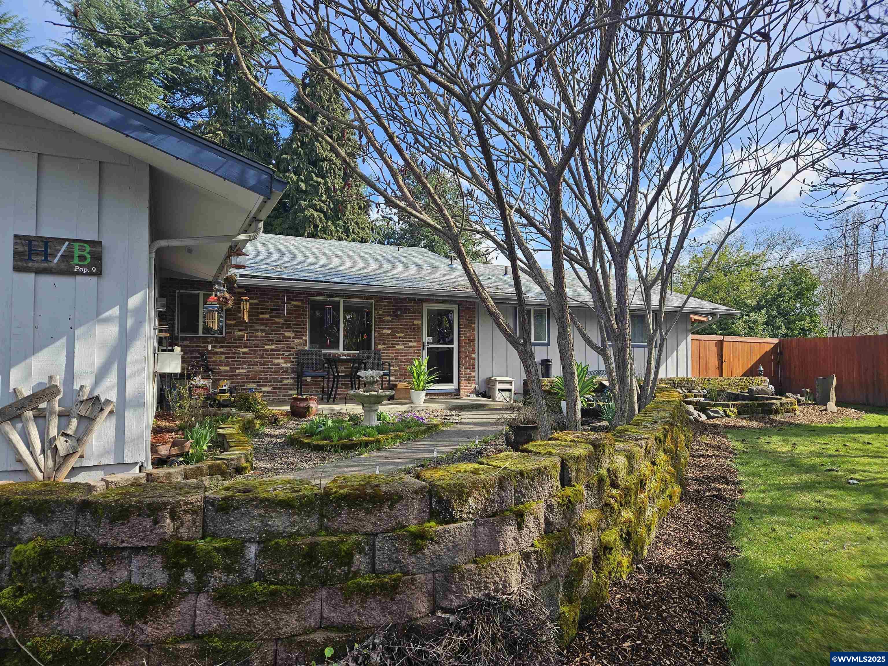 1141 Northeast Springwood Drive Albany, OR 97321 - Photo 4 of 47 Gallery Image 4