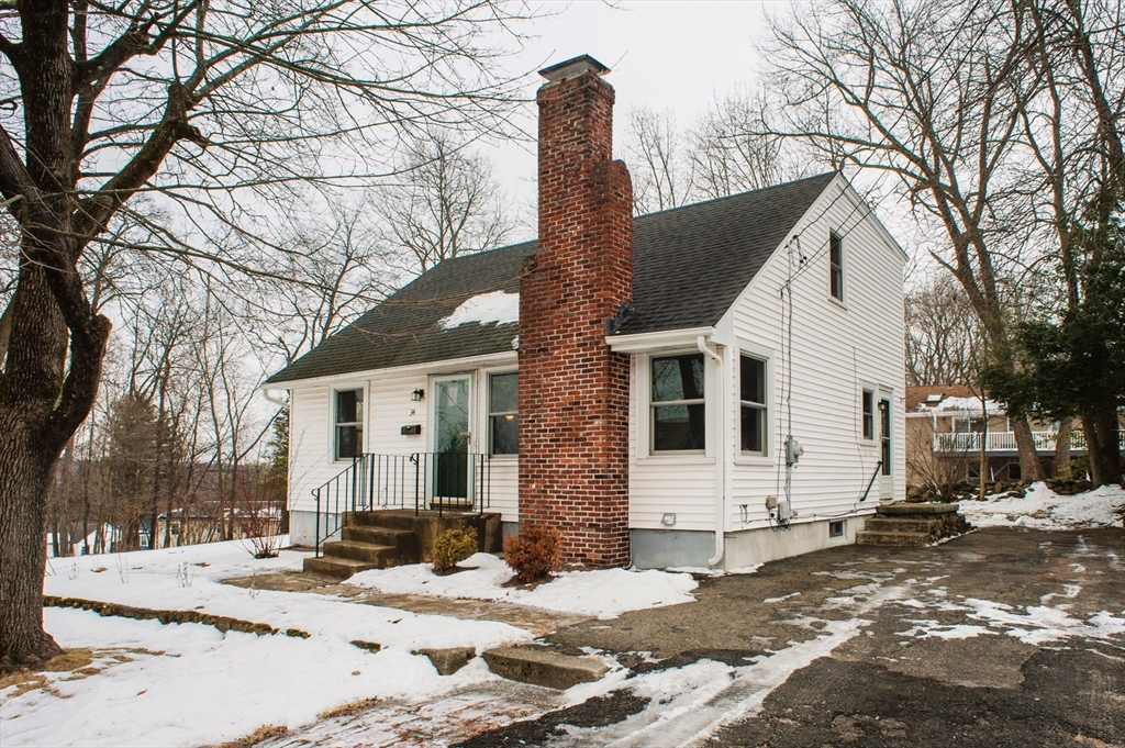 34 Ivernia Road Worcester, MA 01606 - Photo 1 of 31 Gallery Image 1