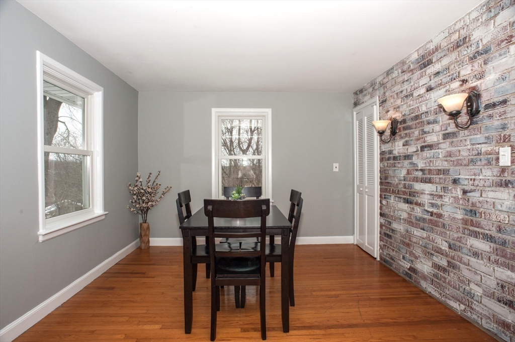 34 Ivernia Road Worcester, MA 01606 - Photo 8 of 31 Gallery Image 8