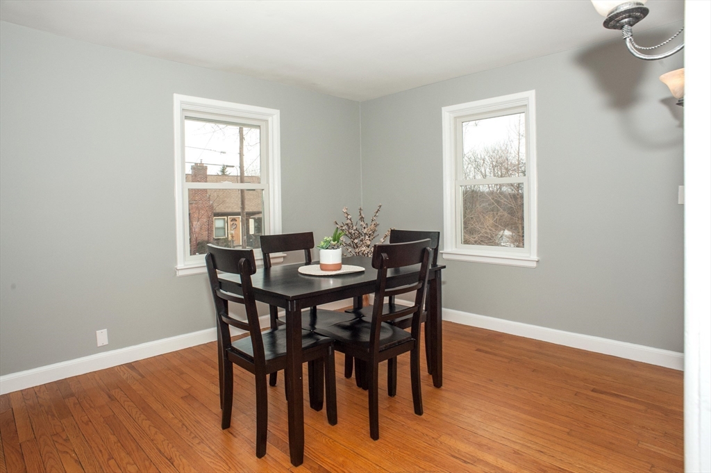 34 Ivernia Road Worcester, MA 01606 - Photo 9 of 31 Gallery Image 9