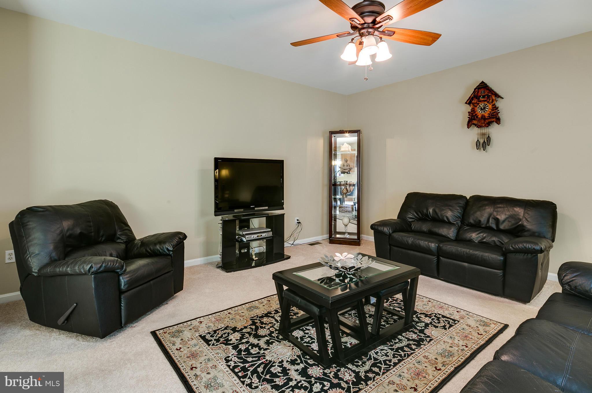 5905 Fairlee Road Elkridge, MD 21075 - Photo 13 of 30 Tall 9' ceilings on the 1st floor