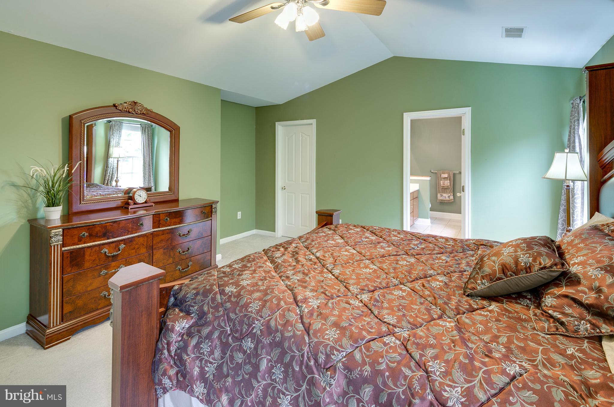 5905 Fairlee Road Elkridge, MD 21075 - Photo 20 of 30 Master w/walk-in closet