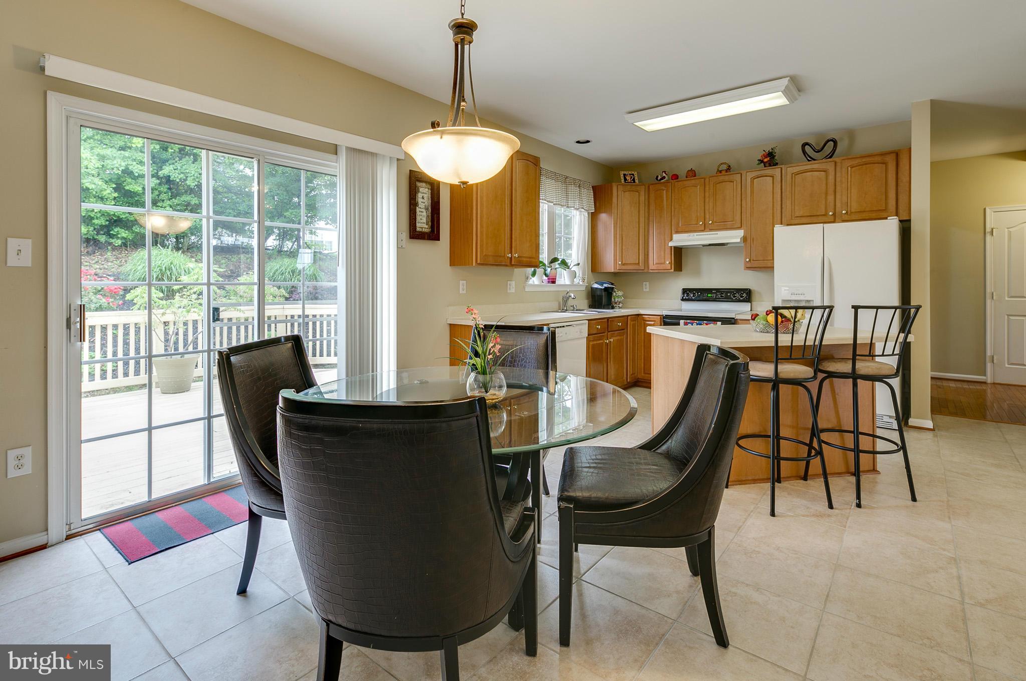5905 Fairlee Road Elkridge, MD 21075 - Photo 7 of 30 Eat-in kitchen