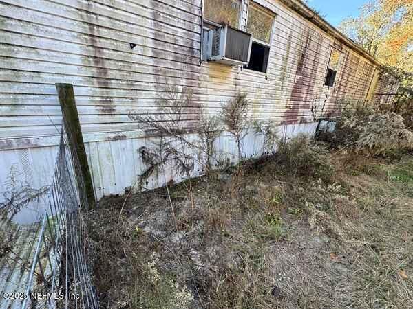 12491 Northeast 88th Lane Bronson, FL 32621 - Photo 114 of 183 a view of a backyard