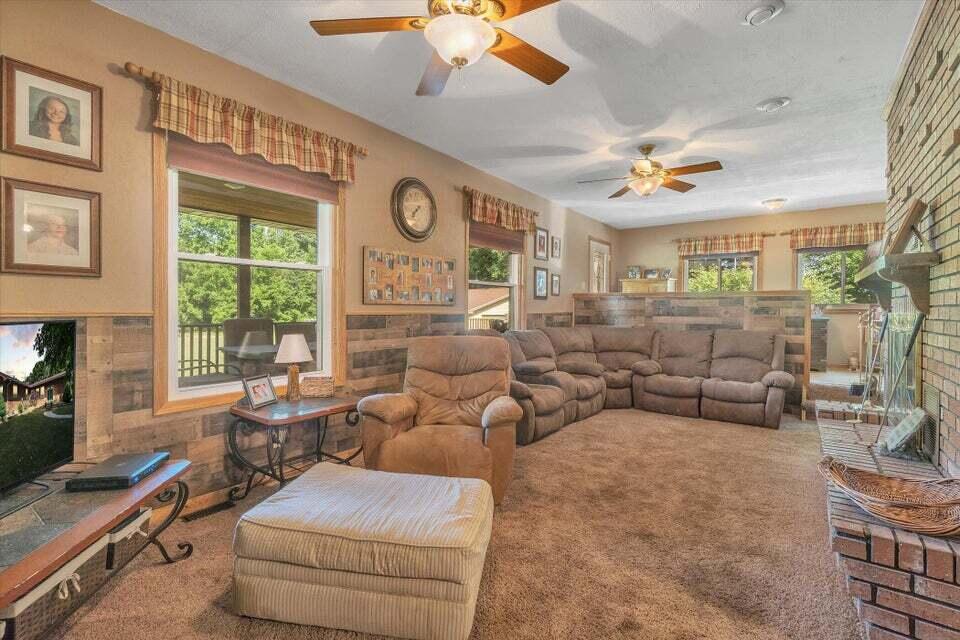 722 Clarendon Road Quincy, MI 49082 - Photo 21 of 57 10