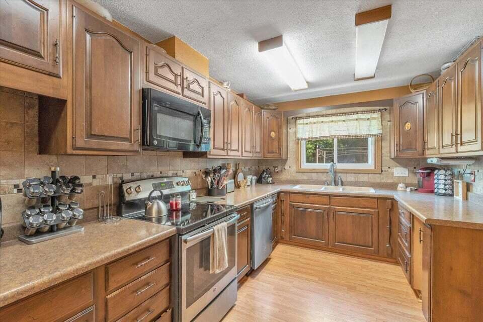 722 Clarendon Road Quincy, MI 49082 - Photo 28 of 57 17