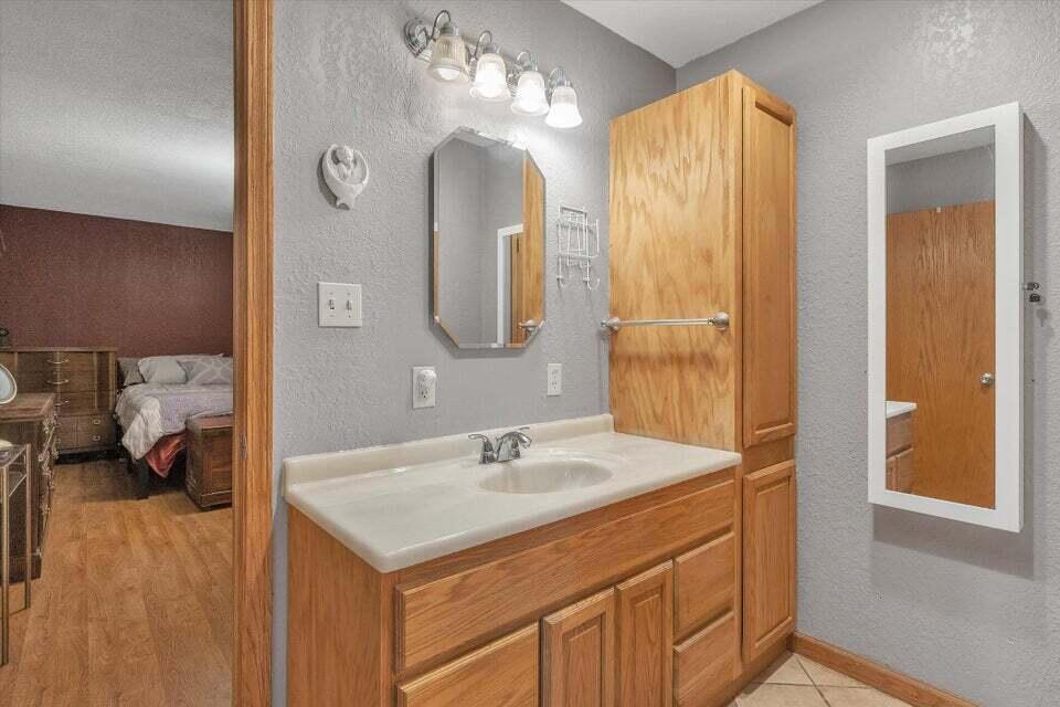 722 Clarendon Road Quincy, MI 49082 - Photo 44 of 57 33
