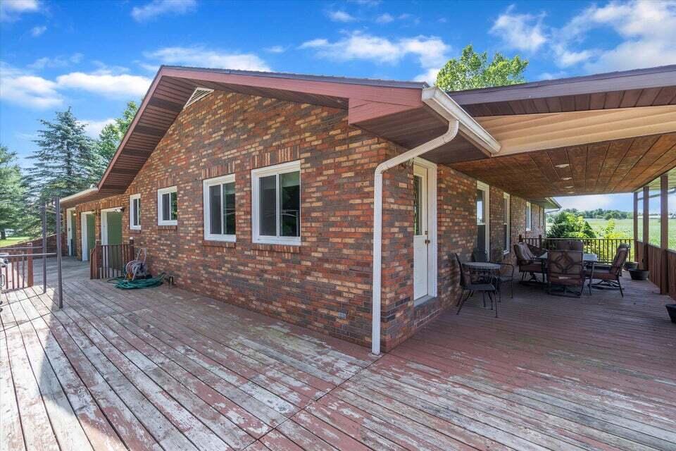 722 Clarendon Road Quincy, MI 49082 - Photo 7 of 57 49