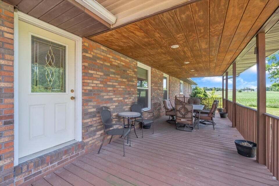 722 Clarendon Road Quincy, MI 49082 - Photo 9 of 57 50