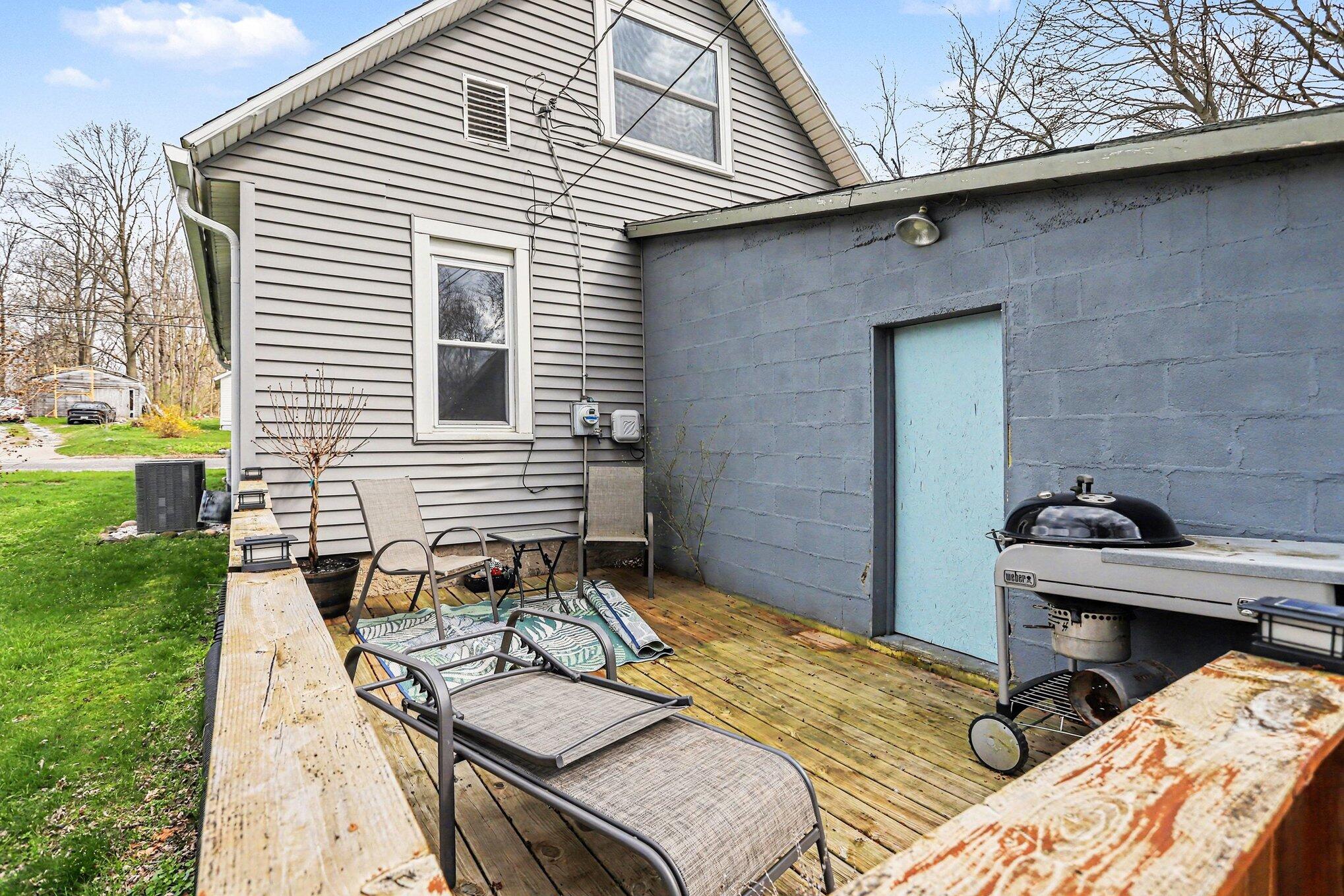 811 9th Street Three Rivers, MI 49093 - Photo 13 of 16 014_file_9331