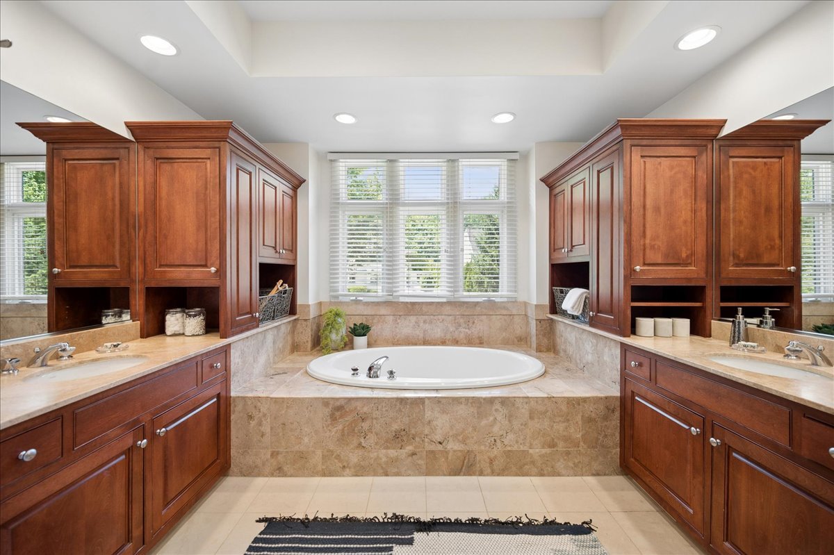 1035 Meadow Road Glencoe, IL 60022 - Photo 20 of 41
