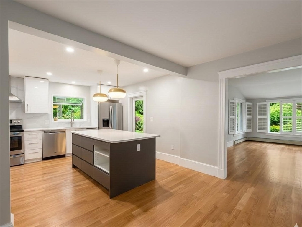 21 Butler Avenue Lexington, MA 02421 - Photo 3 of 29
