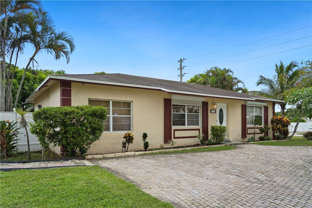 7712 Southwest 7th Court Pompano Beach, FL 33068 - Photo 5 of 20 Photo 5