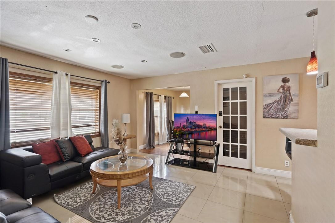 7712 Southwest 7th Court Pompano Beach, FL 33068 - Photo 7 of 20 Photo 7
