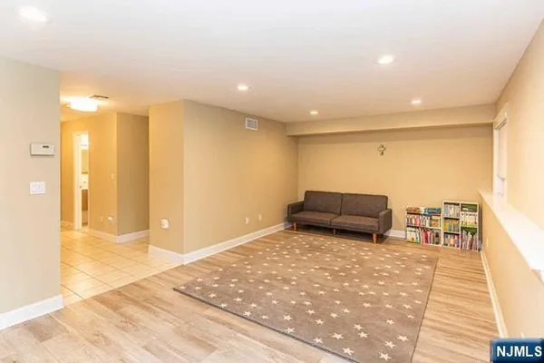 $6,000 | 34 Candlewood Drive, Old Tappan, NJ 07675