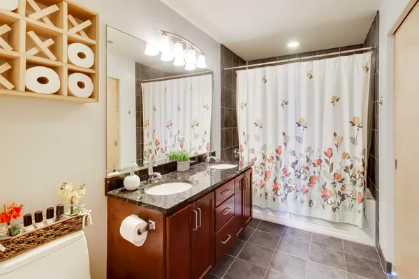 $375,000 | 1720 South Michigan Avenue, Unit 812, Chicago, IL 60616