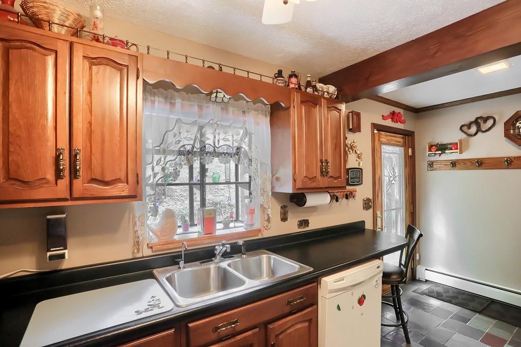 182 Burns Road New Brighton, PA 15066 - Photo 17 of 25 Gallery Image 17