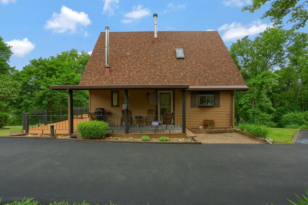 182 Burns Road New Brighton, PA 15066 - Photo 3 of 25 Gallery Image 3