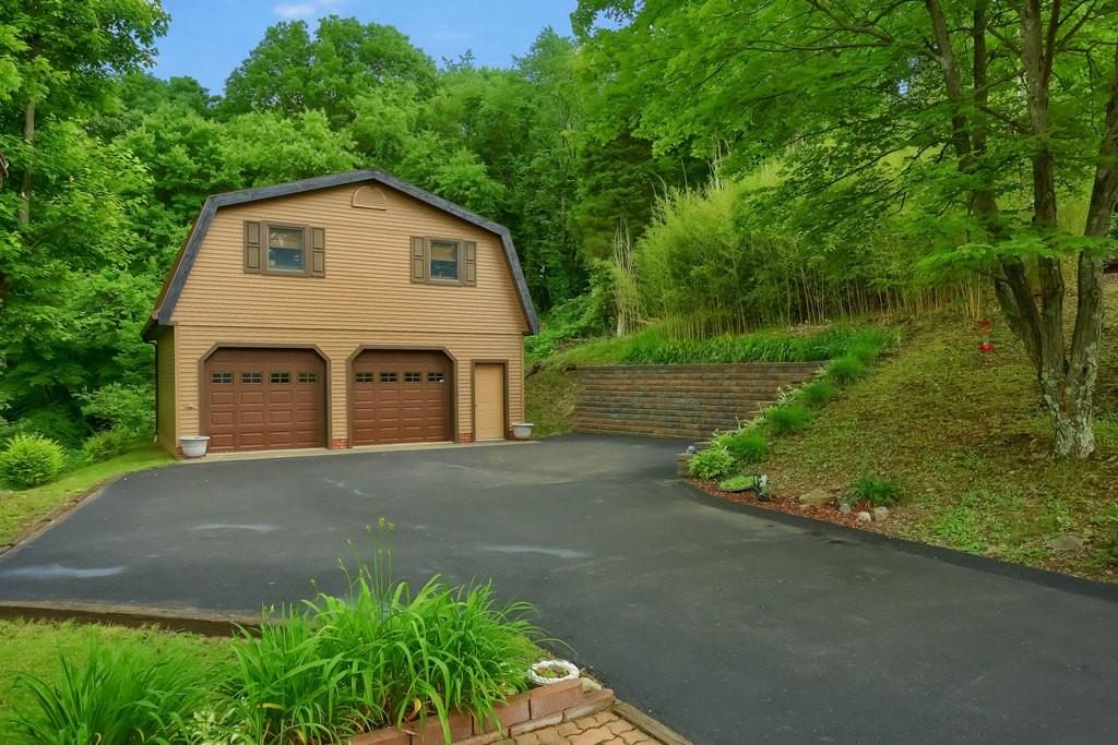 182 Burns Road New Brighton, PA 15066 - Photo 9 of 25 Gallery Image 9