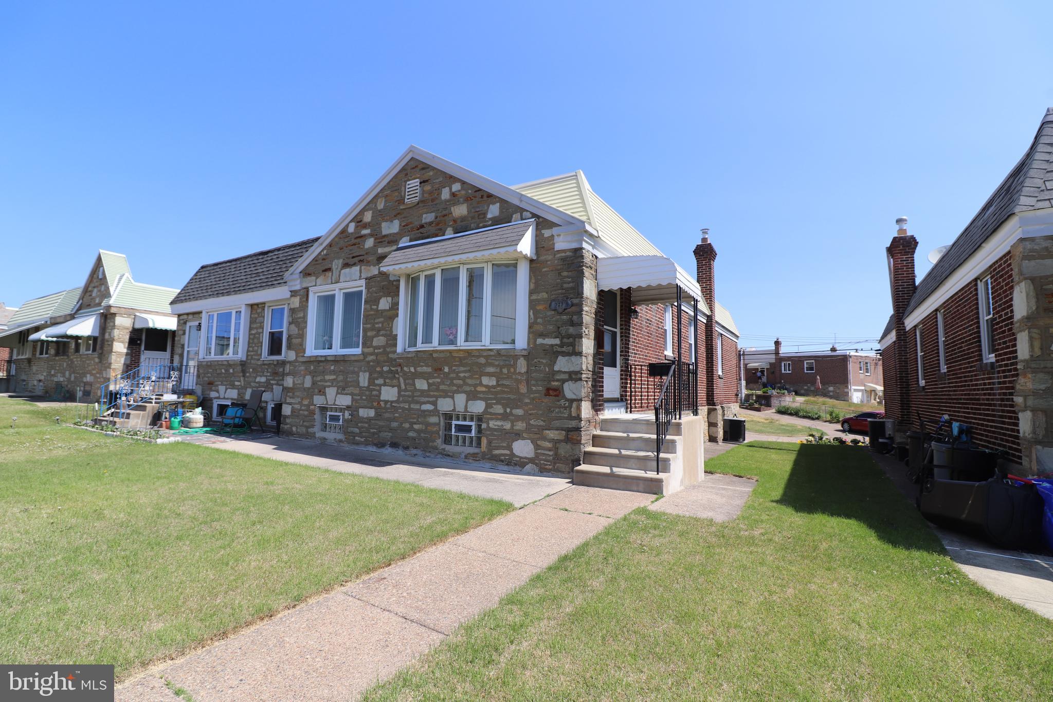 2827 Rhawn Street Philadelphia, PA 19152 - Photo 1 of 37 Gallery Image 1