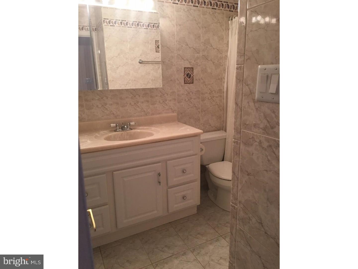 805 Red Lion Road, Unit B17 Philadelphia, PA 19115 - Photo 3 of 5 Gallery Image 3