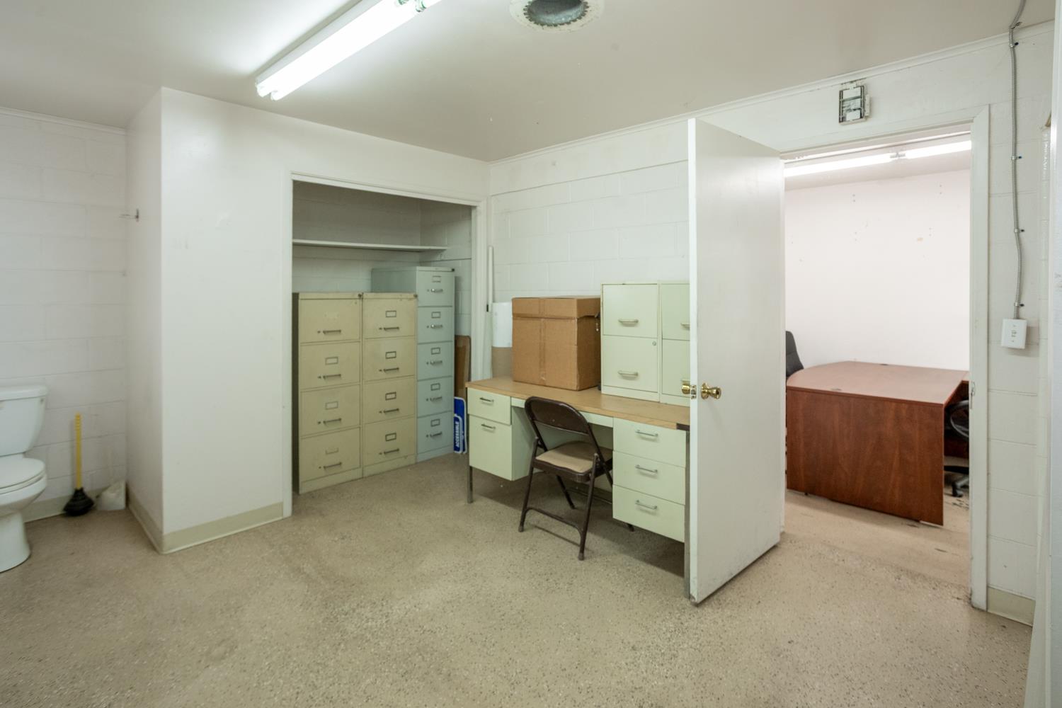 33 East Gridley Road Gridley, CA 95948 - Photo 30 of 50 a view of a workspace with furniture