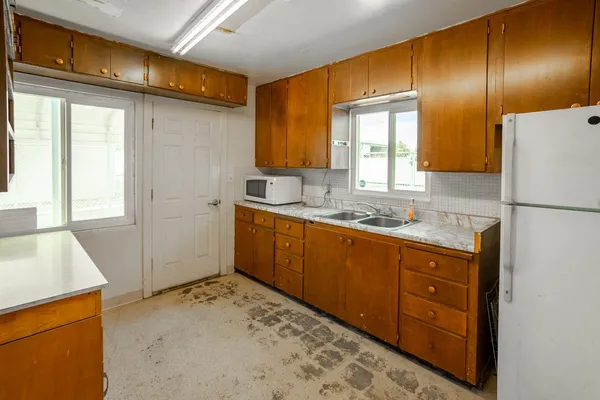 a view of a storage & utility room