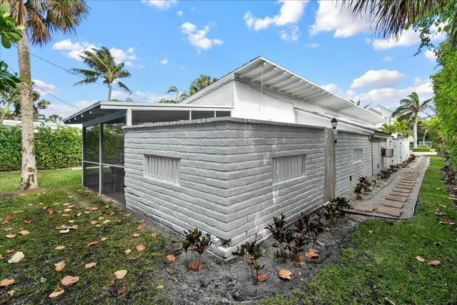 $2,200,000 | 18 Adams Road, Ocean Ridge, FL 33435