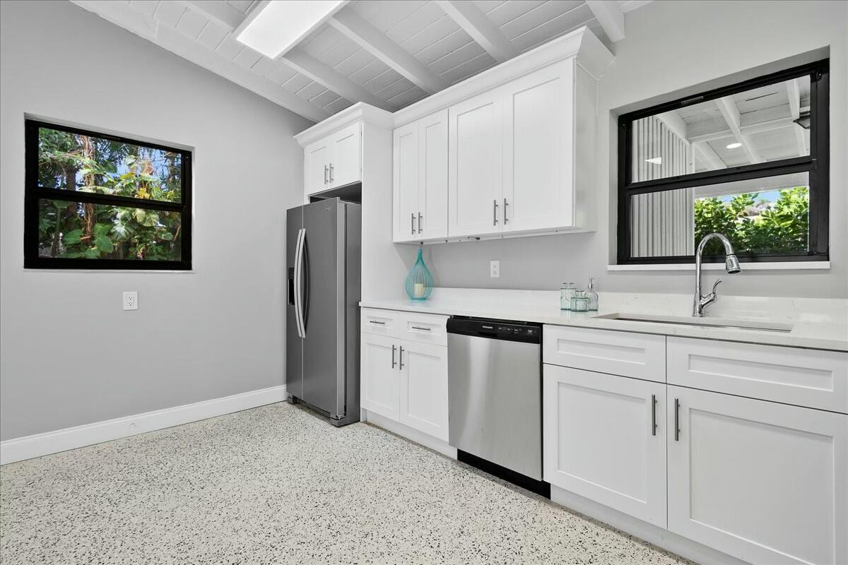 18 Adams Road Ocean Ridge, FL 33435 - Photo 8 of 71 tempImageqxt5zT