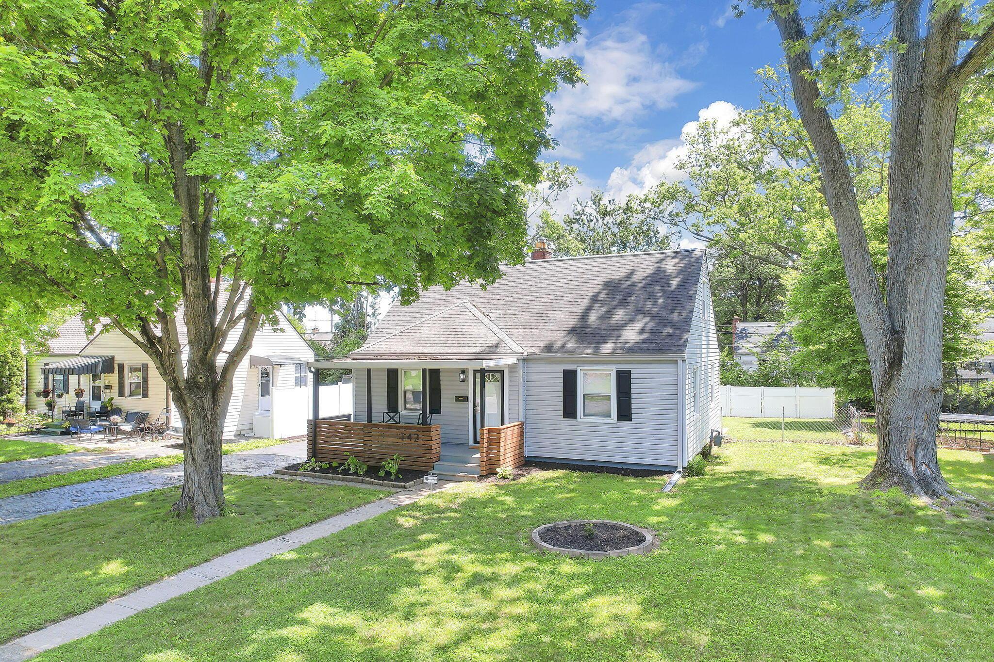 142 North Kellner Road Columbus, OH 43209 - Photo 55 of 62 Front View
