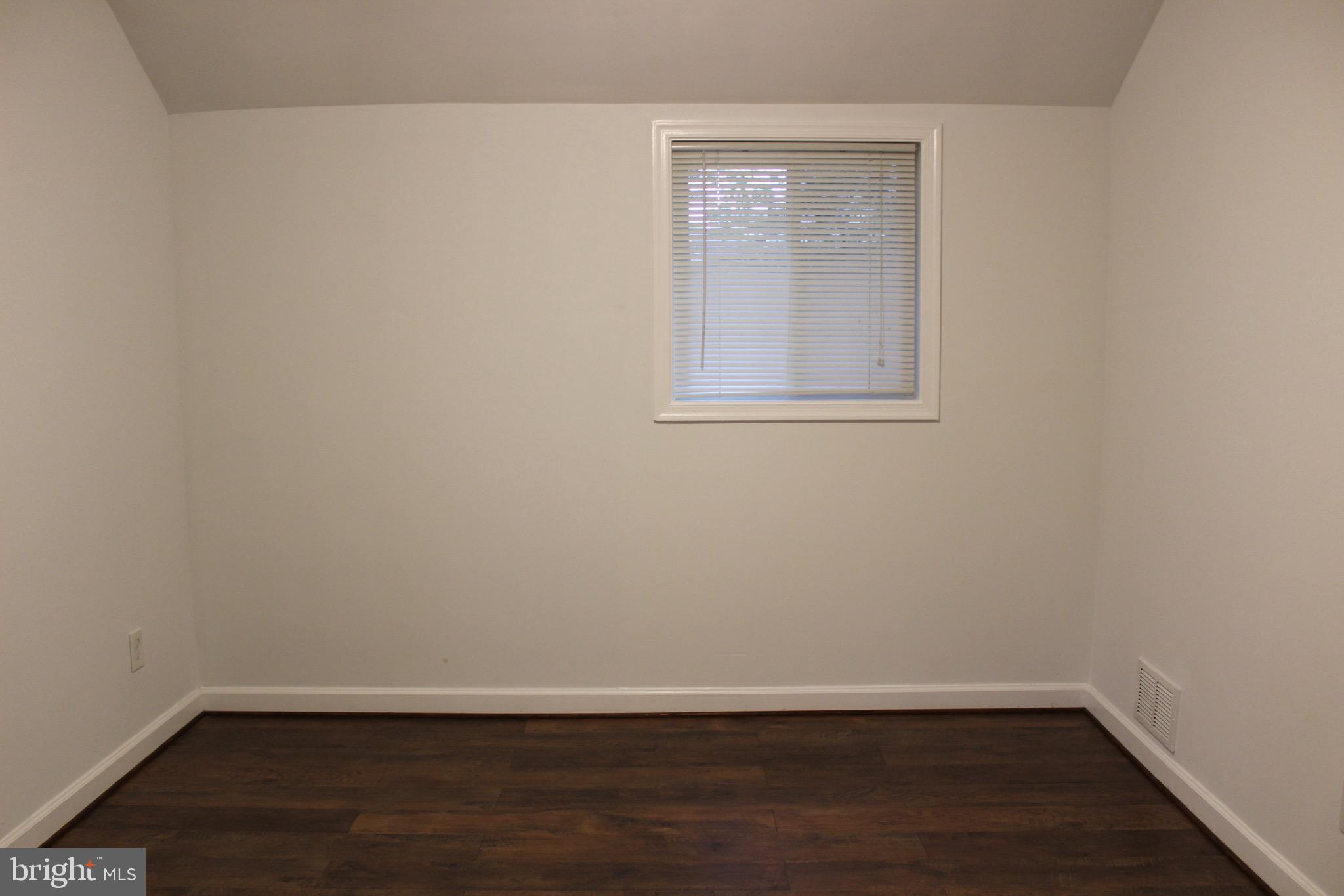 12518 Epping Court Silver Spring, MD 20906 - Photo 5 of 7