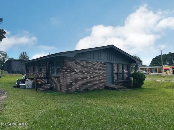 $118,000 | 213 West Burkhead Street, Whiteville, NC 28472