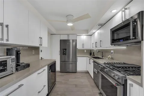 $549,000 | 2030 South Ocean Drive, Unit 410, Hallandale Beach, FL 33009