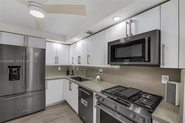 $549,000 | 2030 South Ocean Drive, Unit 410, Hallandale Beach, FL 33009