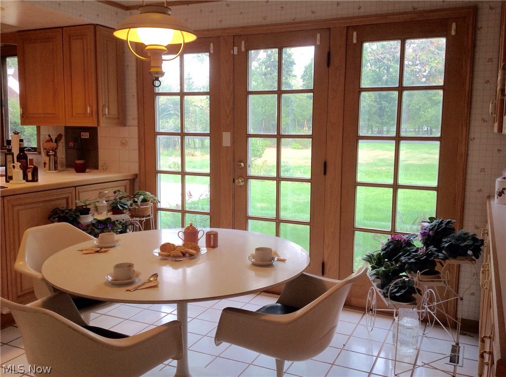 4989 Countryside Road Lyndhurst, OH 44124 - Photo 11 of 19