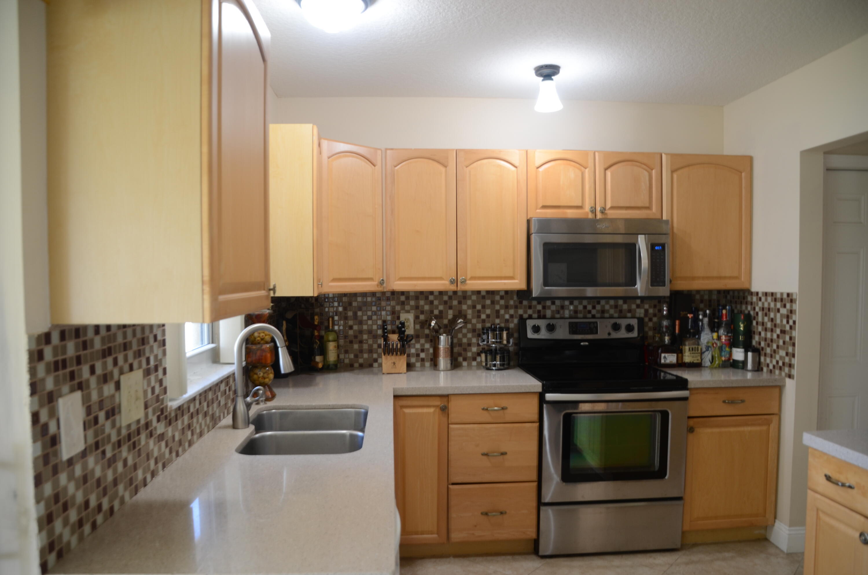 914 Southwest 4th Street Boca Raton, FL 33486 - Photo 5 of 9 DSC_9234