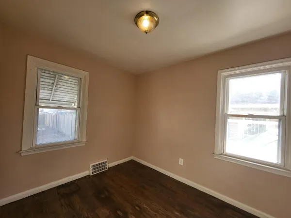 $125,000 | 1593 Le Jeune, Lincoln Park, MI 48146