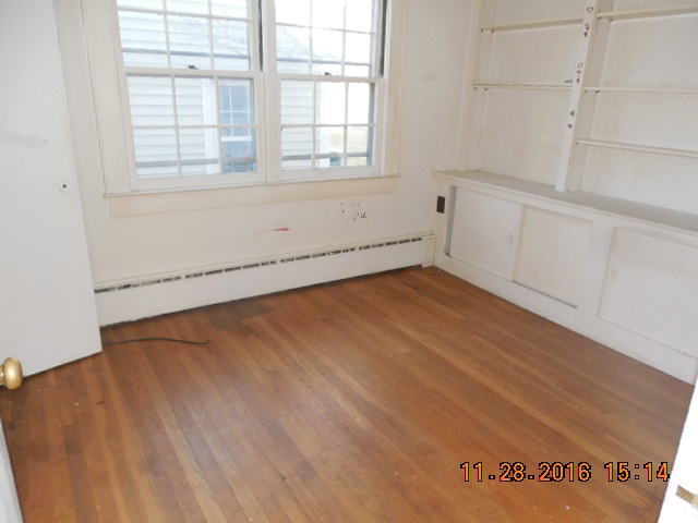 36 Jenness Street Rochester, NH 03867 - Photo 3 of 10