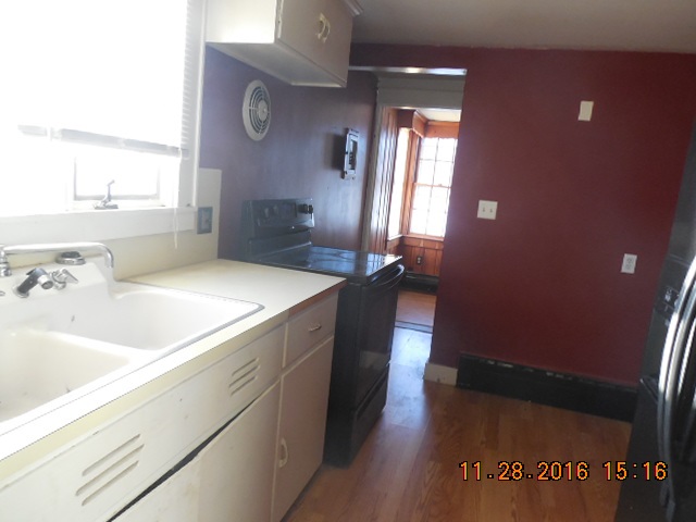 36 Jenness Street Rochester, NH 03867 - Photo 7 of 10