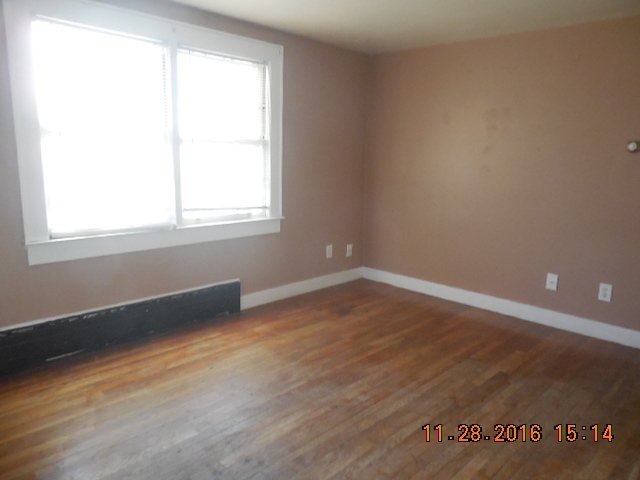 36 Jenness Street Rochester, NH 03867 - Photo 9 of 10