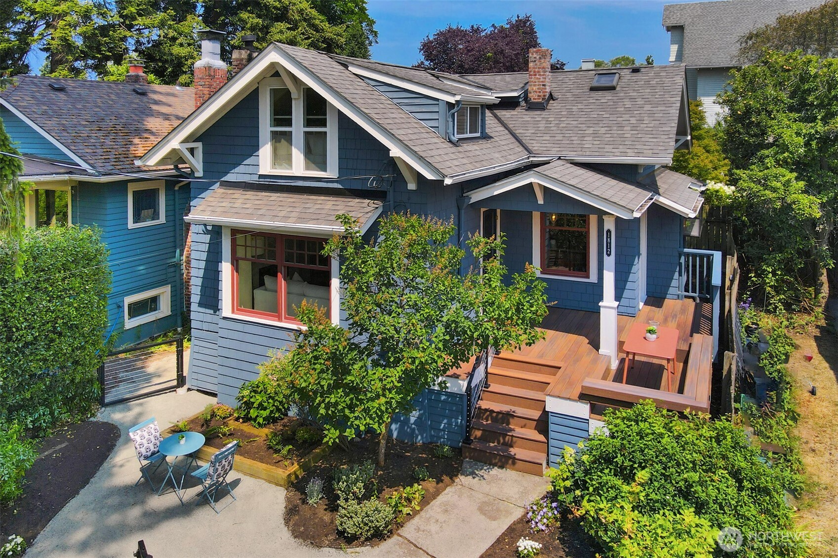 1812 North 39th Street Seattle, WA 98103 - Photo 2 of 27 Gallery Image 2