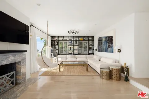 $15,000 | 6650 Whitley Terrace, Los Angeles, CA 90068